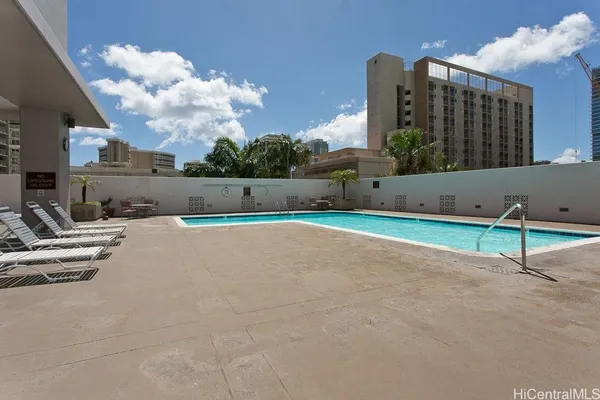 $2,450 | 2240 Kūhiō Avenue, Unit 1311, Honolulu, HI 96815