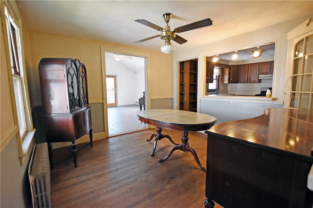 206 Holmes Road Warwick, RI 02888 - Photo 7 of 20 Gallery Image 7
