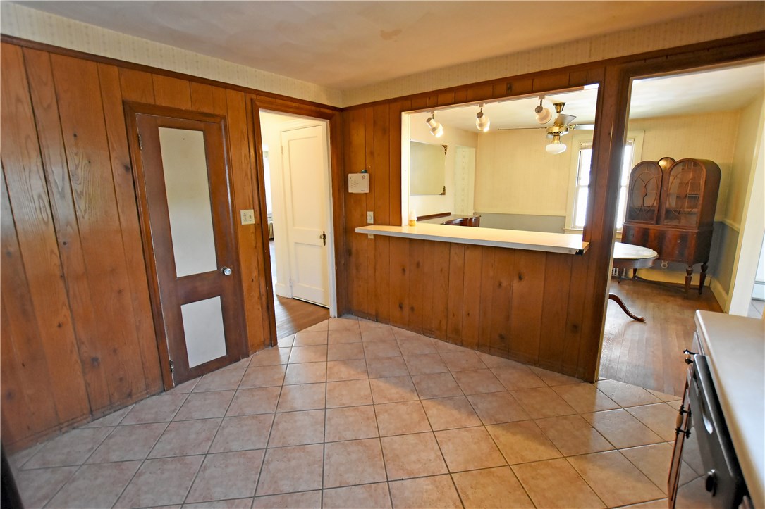 206 Holmes Road Warwick, RI 02888 - Photo 9 of 20 Gallery Image 9