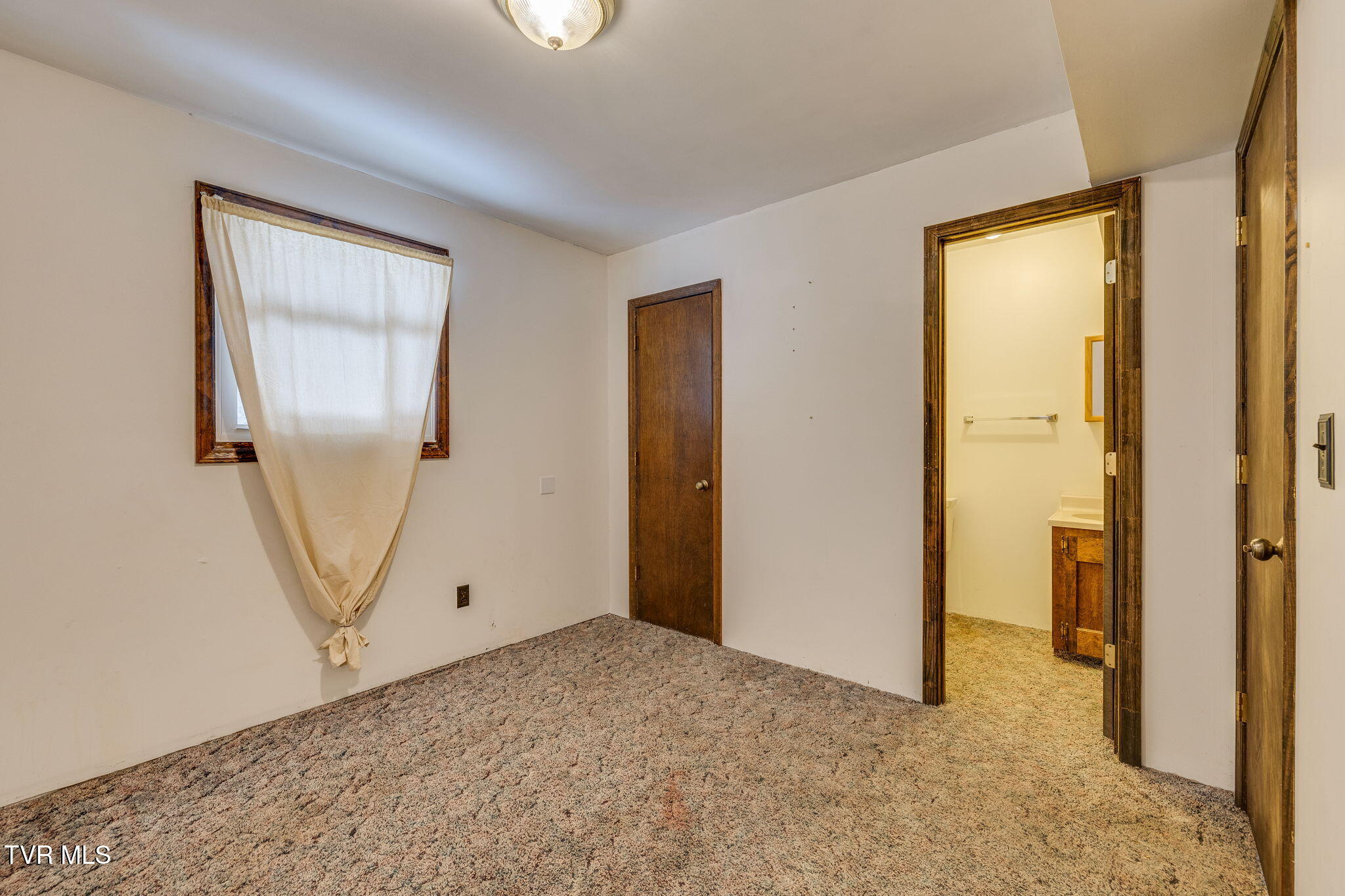 331 Sneed Hill Road Elizabethton, TN 37643 - Photo 24 of 35 024