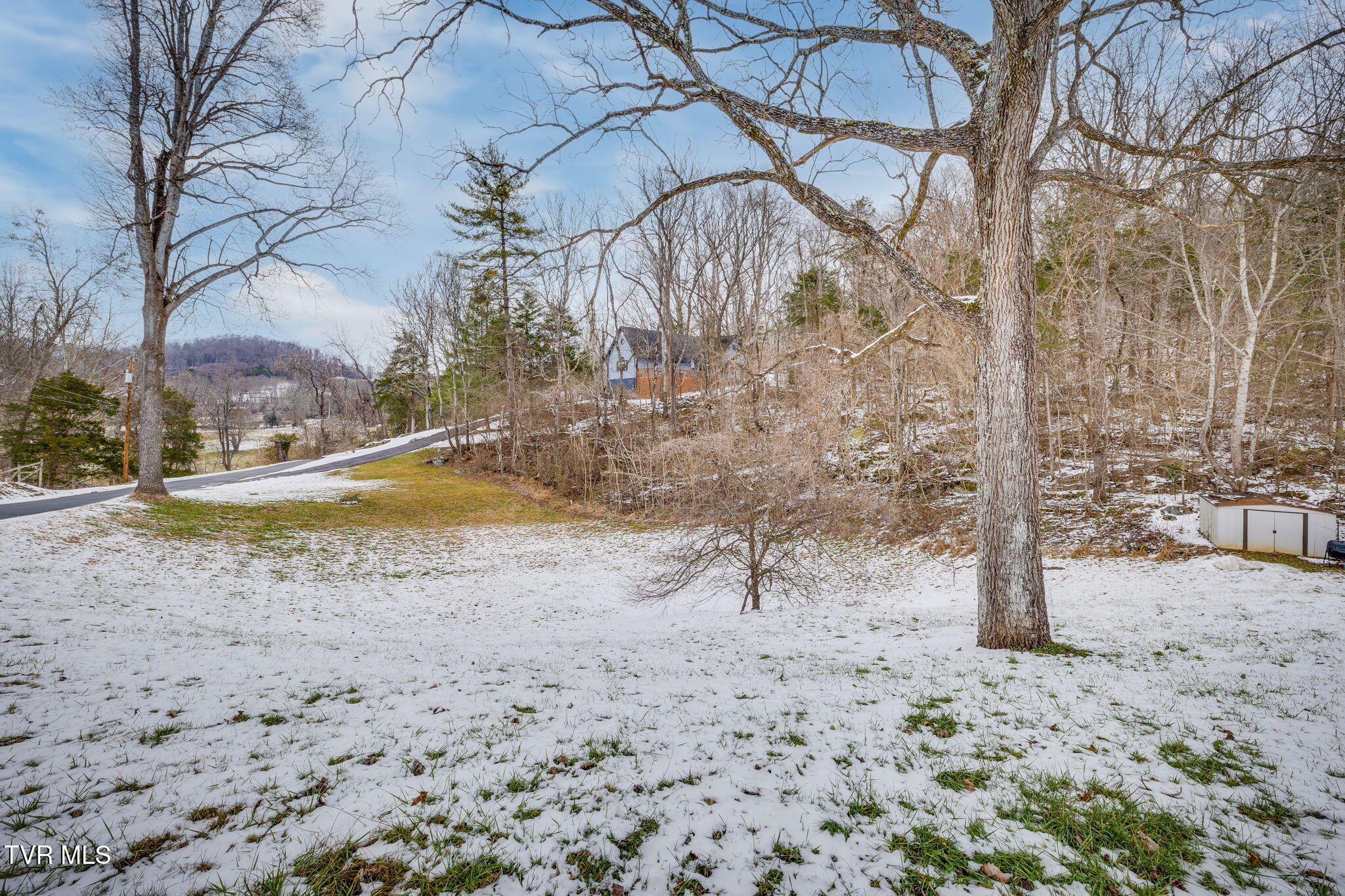 331 Sneed Hill Road Elizabethton, TN 37643 - Photo 30 of 35 030