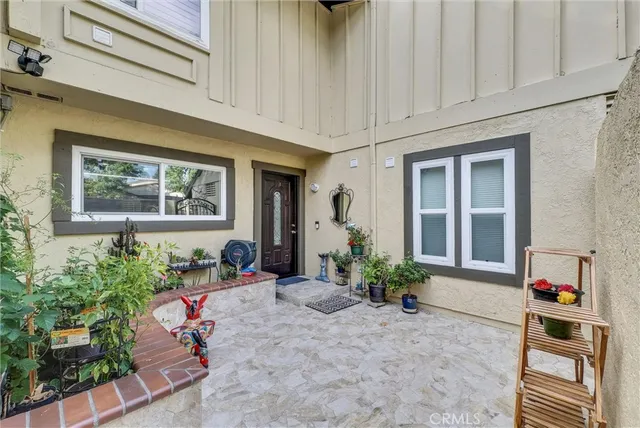 $475,000 | 2520 North Tustin Avenue, Unit B, Santa Ana, CA 92705