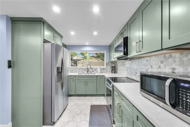 $475,000 | 2520 North Tustin Avenue, Unit B, Santa Ana, CA 92705