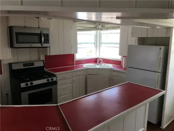 $3,700 | 435 Heliotrope Avenue, Corona del Mar, CA 92625