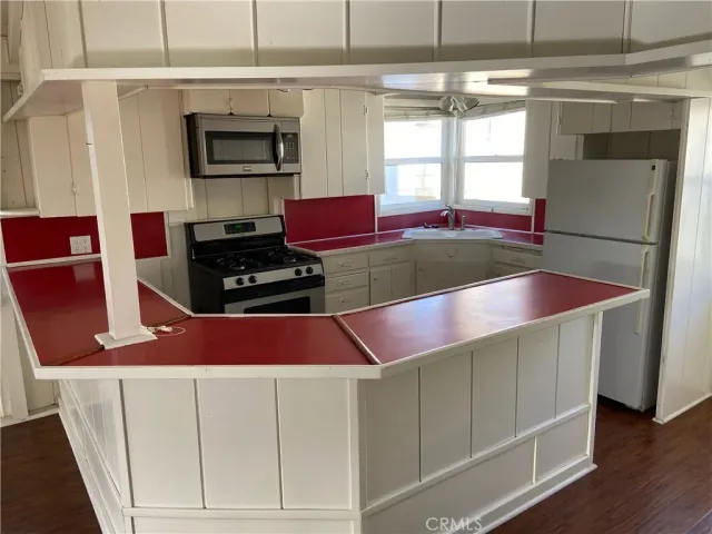 $4,000 | 435 Heliotrope Avenue, Corona del Mar, CA 92625