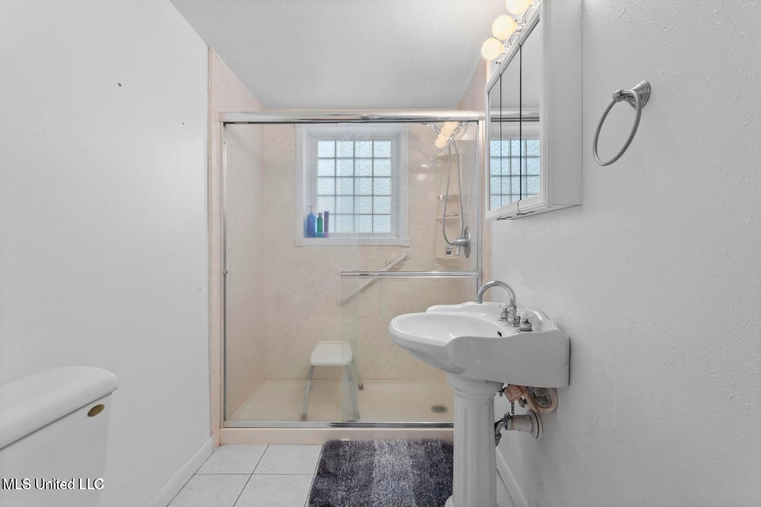 6 Davis Bayou Circle Ocean Springs, MS 39564 - Photo 49 of 67 20241221174103058351000000-o