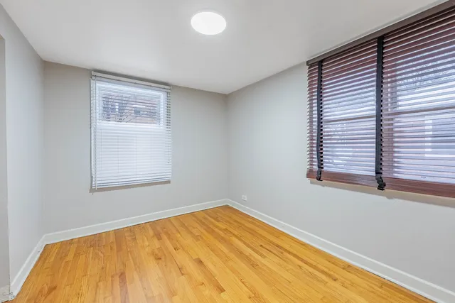 $2,000 | 3941 West Ainslie Street, Chicago, IL 60625