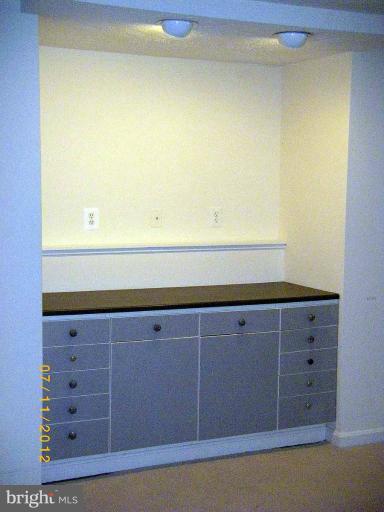68 Rutherford Circle Sterling, VA 20165 - Photo 23 of 27 Built in drawers