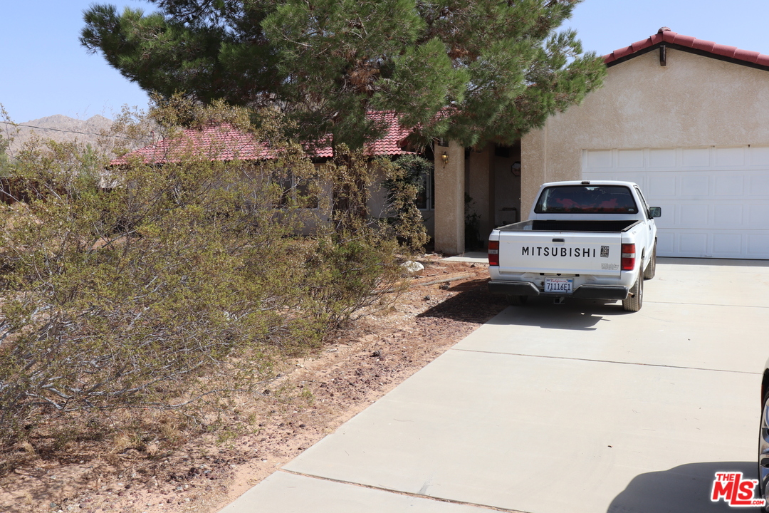 17029 Llanto Road Apple Valley, CA 92307 - Photo 4 of 5 Gallery Image 4