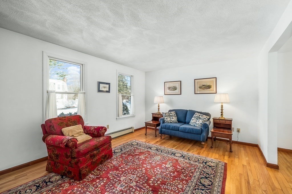 13 Honeysuckle Road Gloucester, MA 01930 - Photo 9 of 33