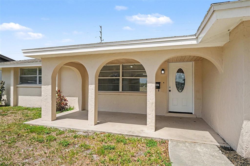 7037 Magnolia Valley Drive New Port Richey, FL 34653 - Photo 2 of 19