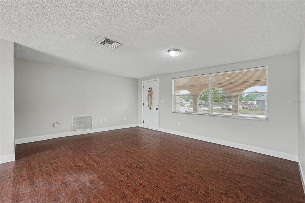7037 Magnolia Valley Drive New Port Richey, FL 34653 - Photo 3 of 19