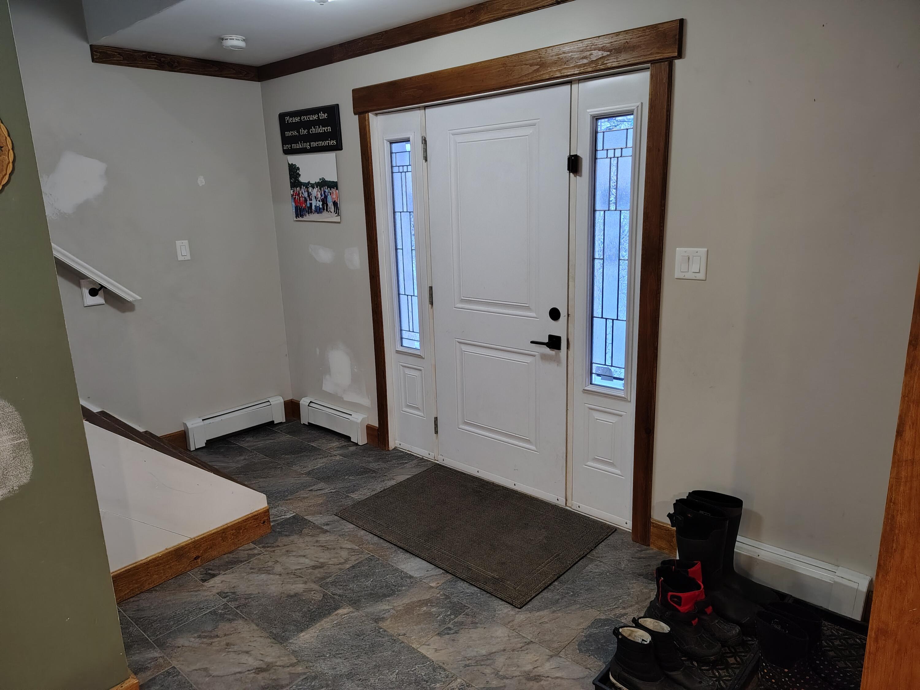 586 Upper-Charleston Road Charleston, ME 04422 - Photo 5 of 64 Entry