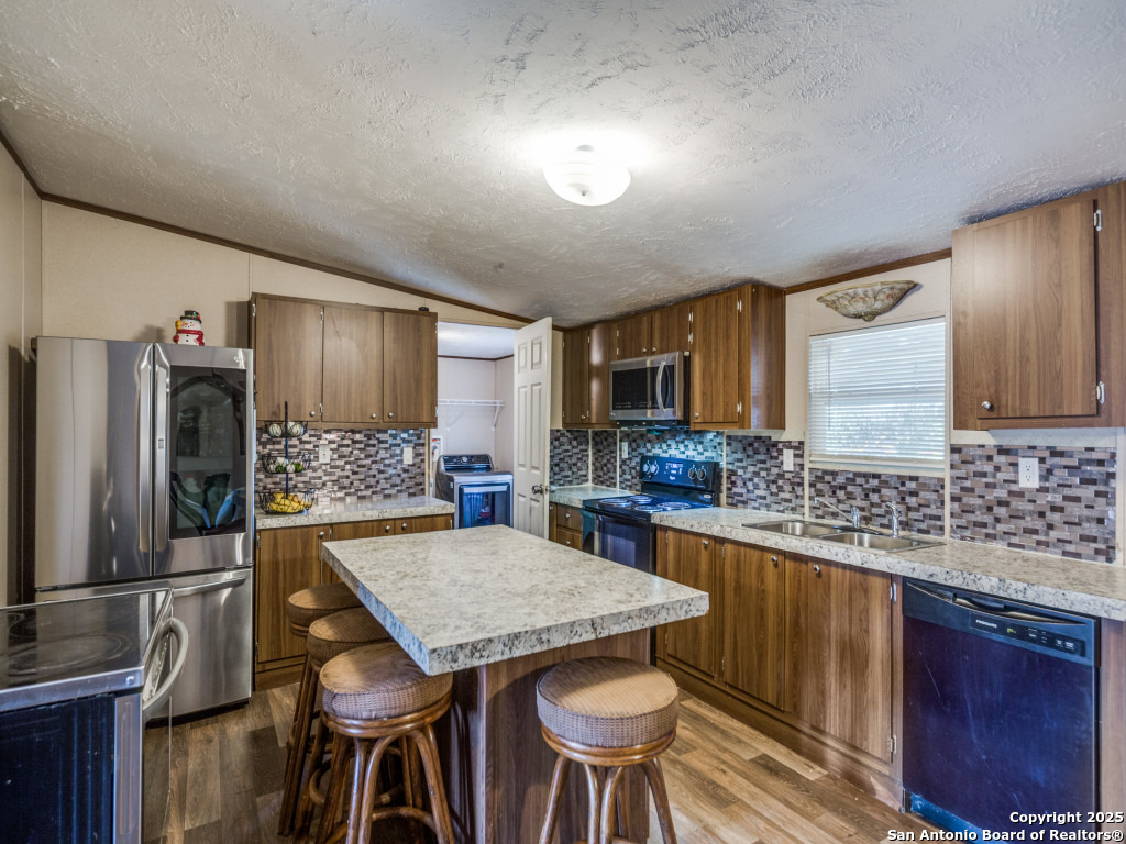 108 River Run Drive Poteet, TX 78065 - Photo 11 of 27