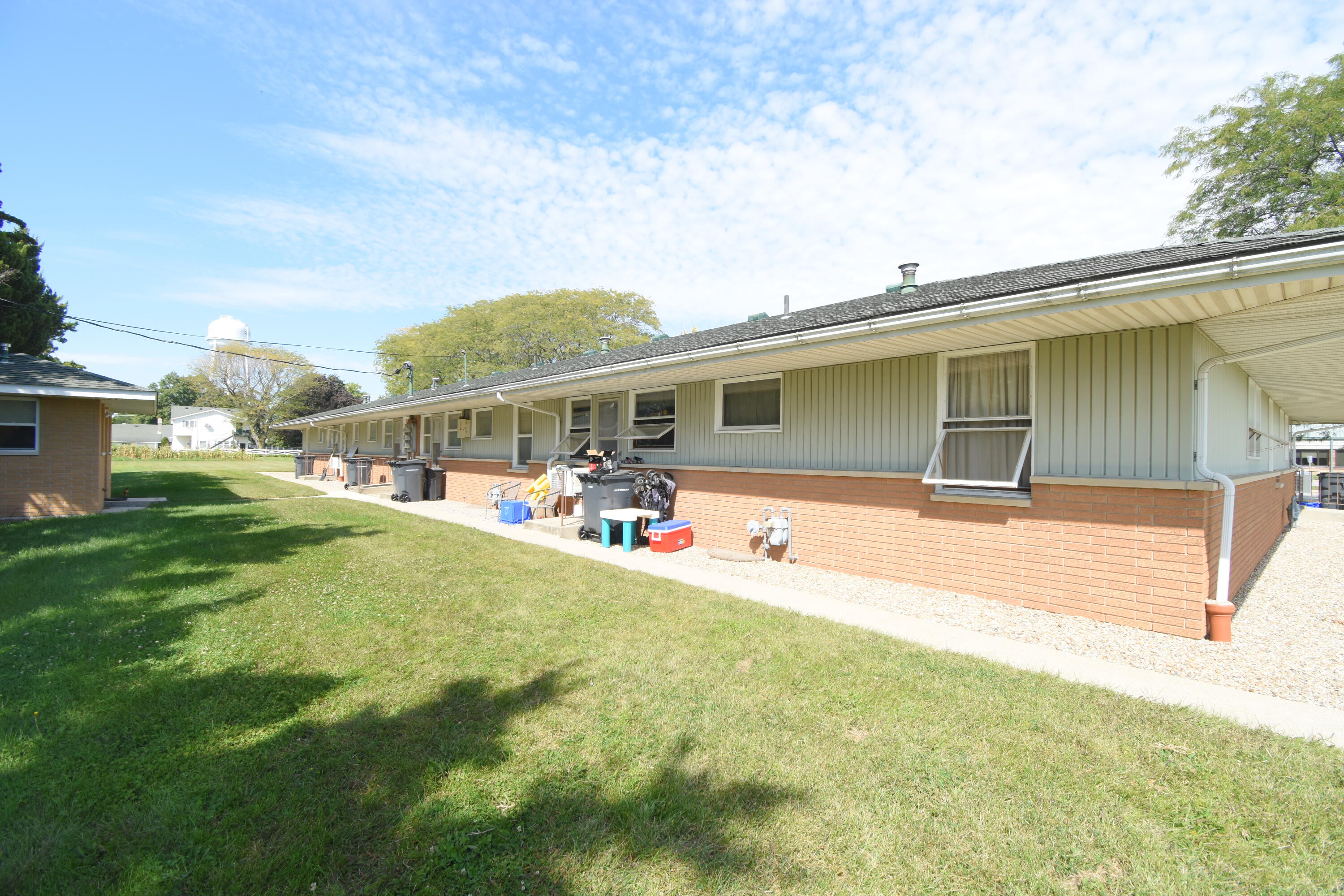 981 East Washington Street Rensselaer, IN 47978 - Photo 17 of 21 a view of a house with a swimming pool