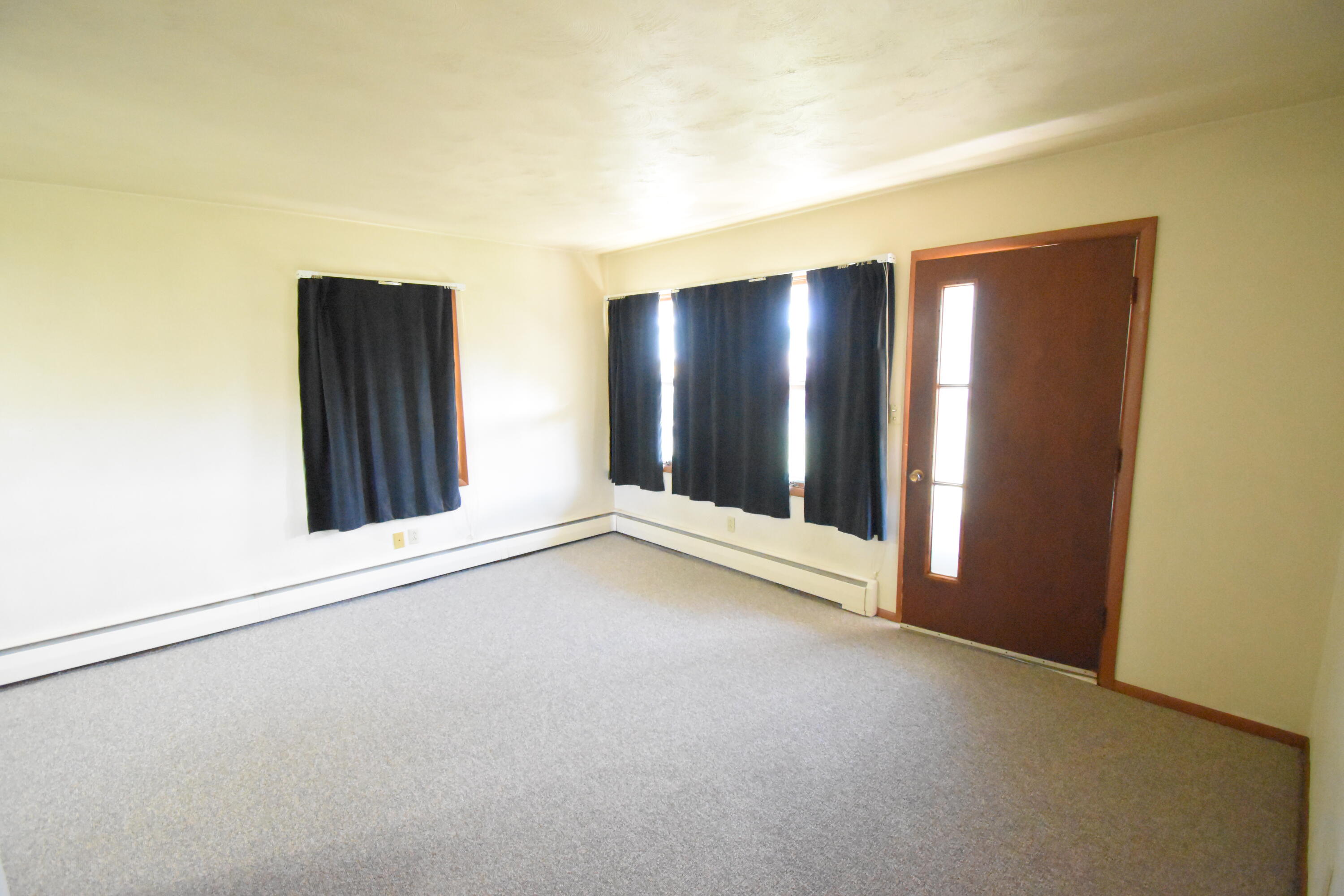 981 East Washington Street Rensselaer, IN 47978 - Photo 4 of 21 a view of an empty room