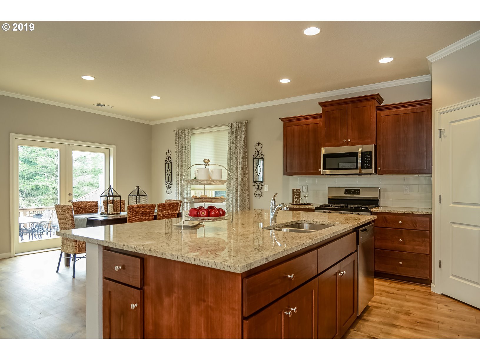 17034 Southeast Rhododendron Street Happy Valley, OR 97086 - Photo 5 of 29 Kitchen