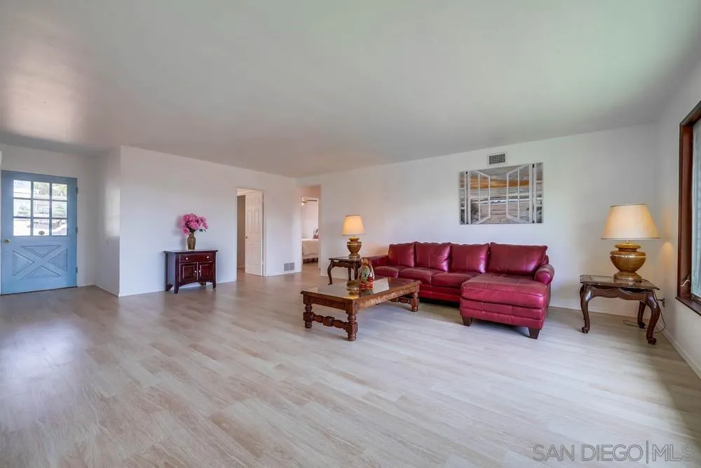 1219 Cresthill Road El Cajon, CA 92021 - Photo 11 of 37 Gallery Image 11