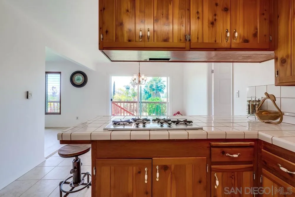 1219 Cresthill Road El Cajon, CA 92021 - Photo 20 of 37 Gallery Image 20