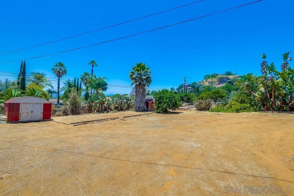 1219 Cresthill Road El Cajon, CA 92021 - Photo 2 of 37 Gallery Image 2