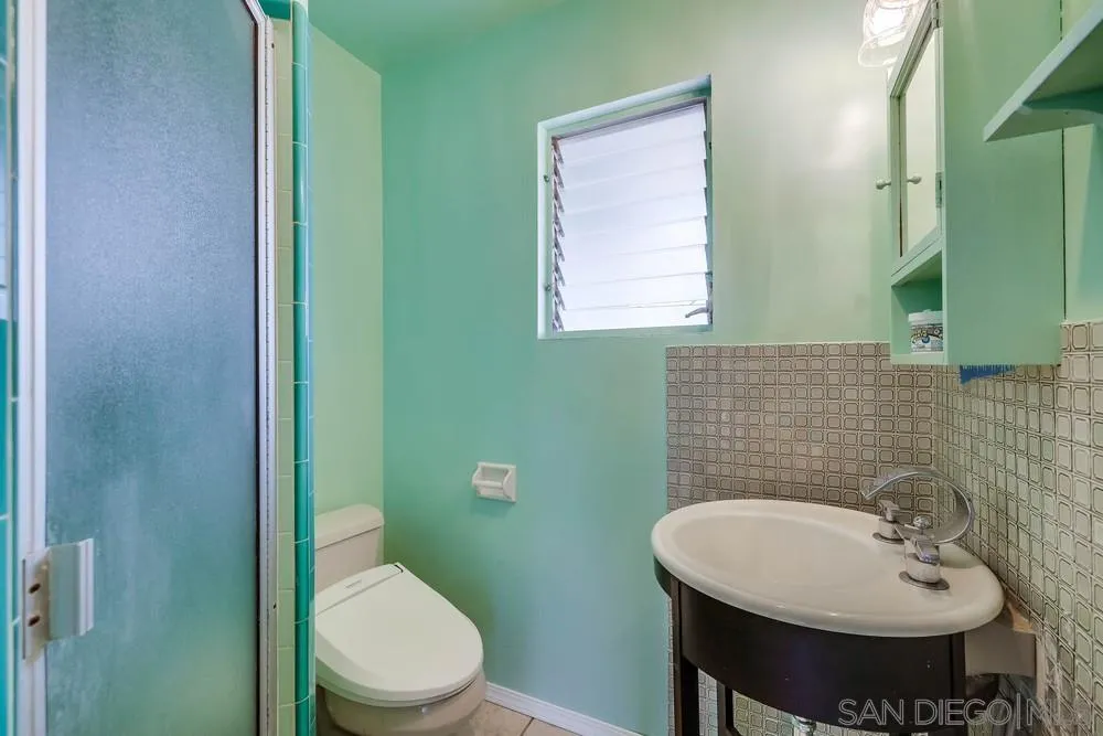 1219 Cresthill Road El Cajon, CA 92021 - Photo 22 of 37 Gallery Image 22