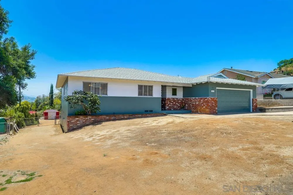 1219 Cresthill Road El Cajon, CA 92021 - Photo 37 of 37 Gallery Image 37