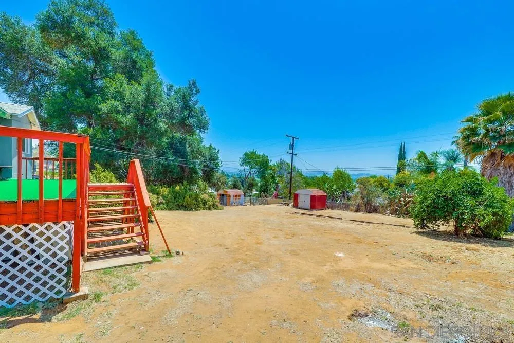 1219 Cresthill Road El Cajon, CA 92021 - Photo 8 of 37 Gallery Image 8