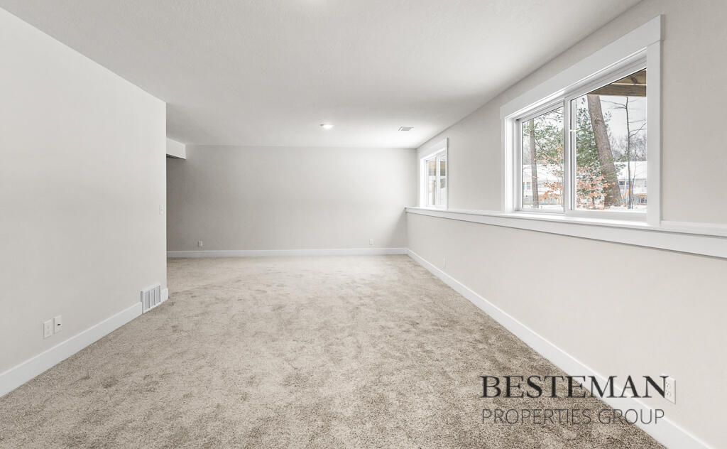 1516 West Addison Way Muskegon, MI 49445 - Photo 46 of 59 1516AddisonWay-48LoRes