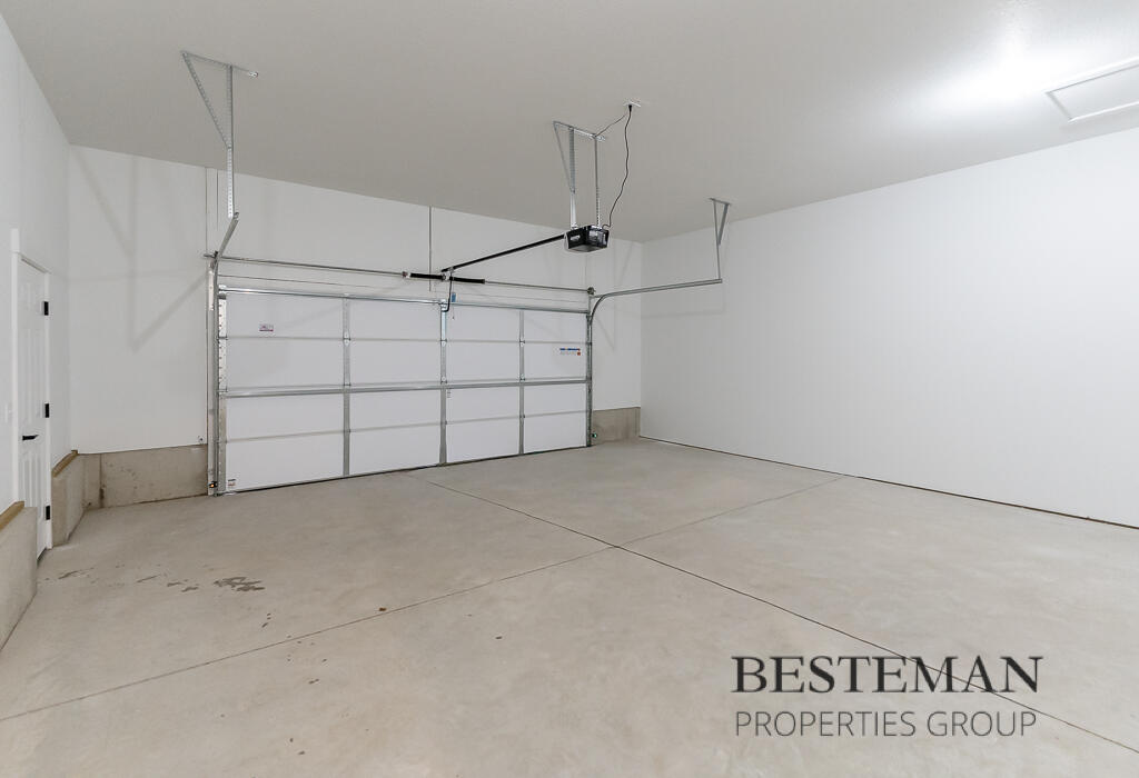 1516 West Addison Way Muskegon, MI 49445 - Photo 55 of 59 1516AddisonWay-57LoRes