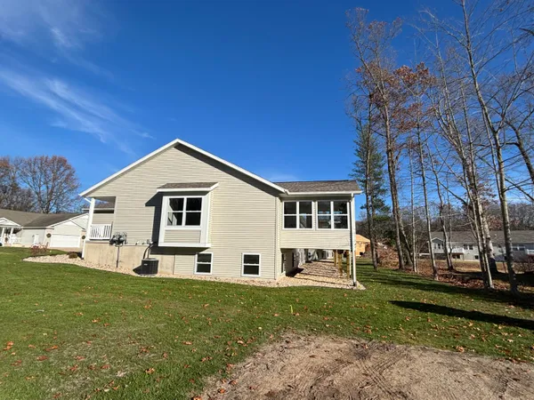 $439,900 | 1516 West Addison Way, Muskegon, MI 49445