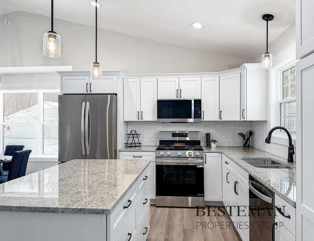 1516 West Addison Way Muskegon, MI 49445 - Photo 7 of 59 1516AddisonWay-9LoRes