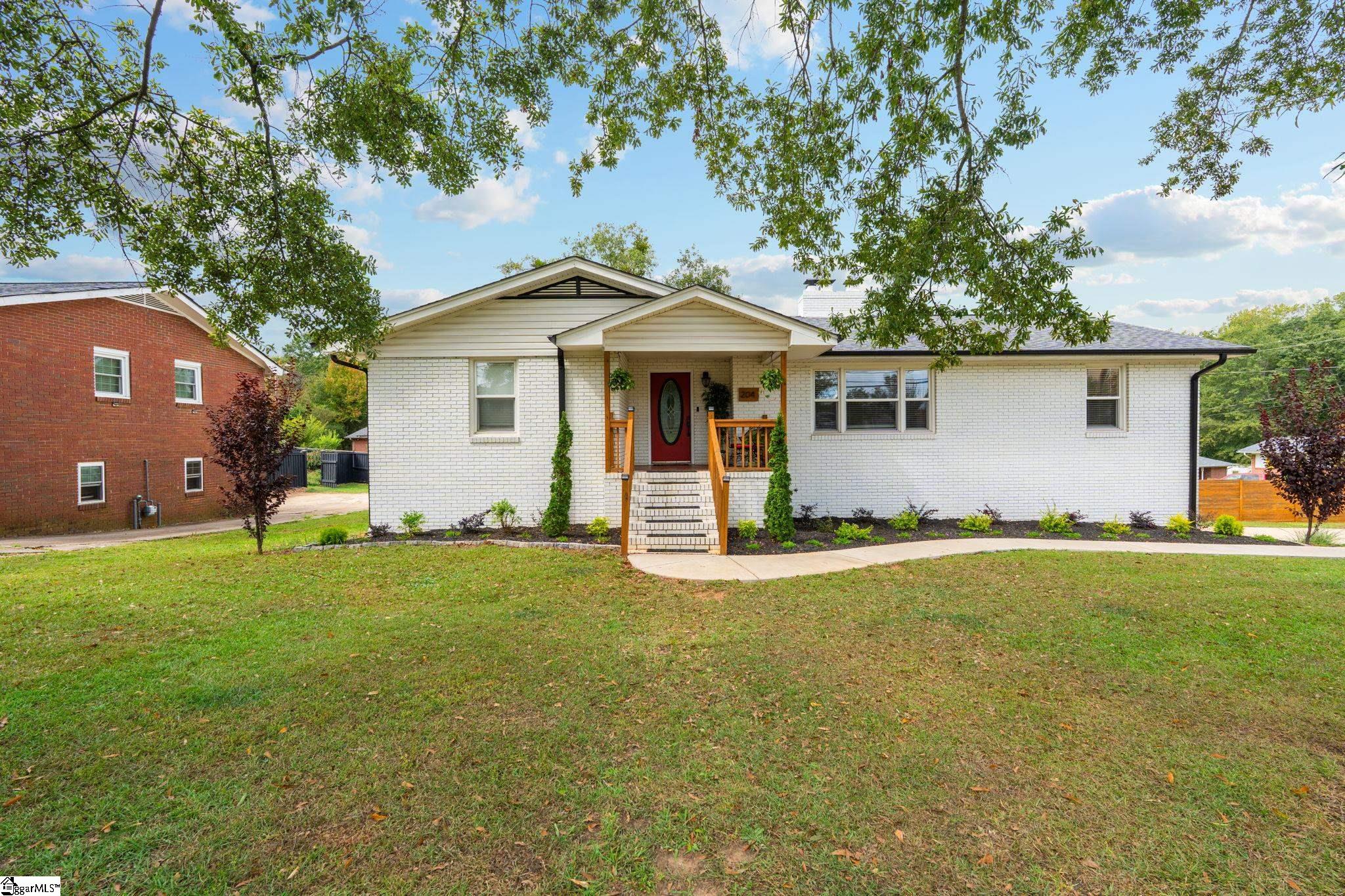 204 Greenacre Road Greenville, SC 29607 - Photo 38 of 45