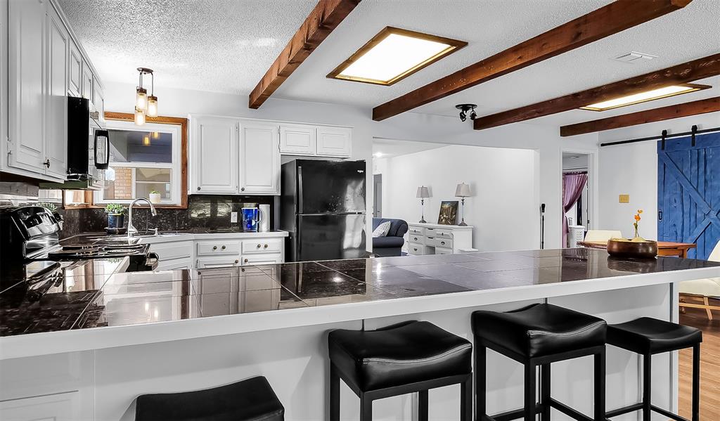 266 Locust Road Pottsboro, TX 75076 - Photo 4 of 30