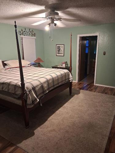 1000 Lakeridge Drive Azle, TX 76020 - Photo 11 of 13