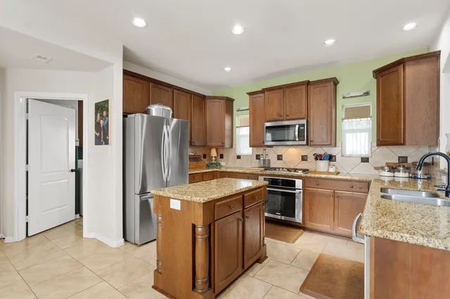 $529,900 | 9016 Dixie Lane, Needville, TX 77461