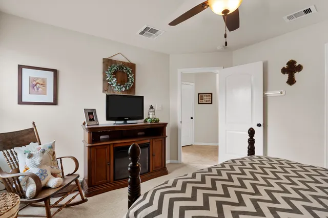 $529,900 | 9016 Dixie Lane, Needville, TX 77461