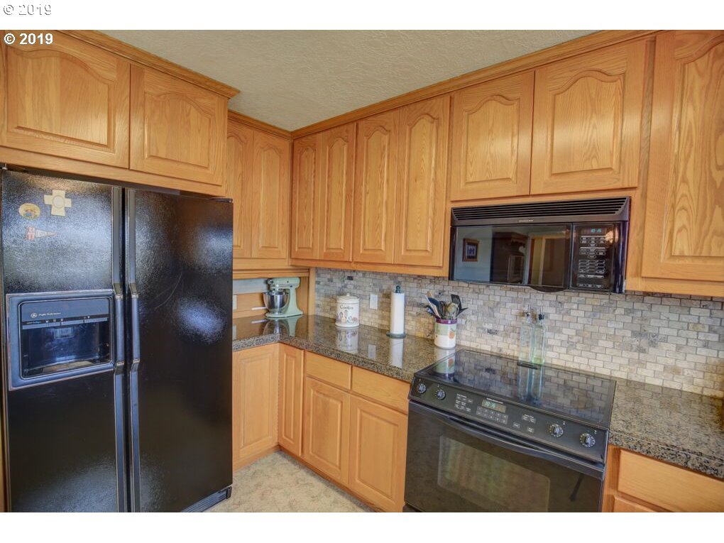13355 South Molalla Forest Road Molalla, OR 97038 - Photo 17 of 22 Gallery Image 17