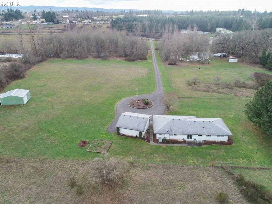 13355 South Molalla Forest Road Molalla, OR 97038 - Photo 7 of 22 Gallery Image 7