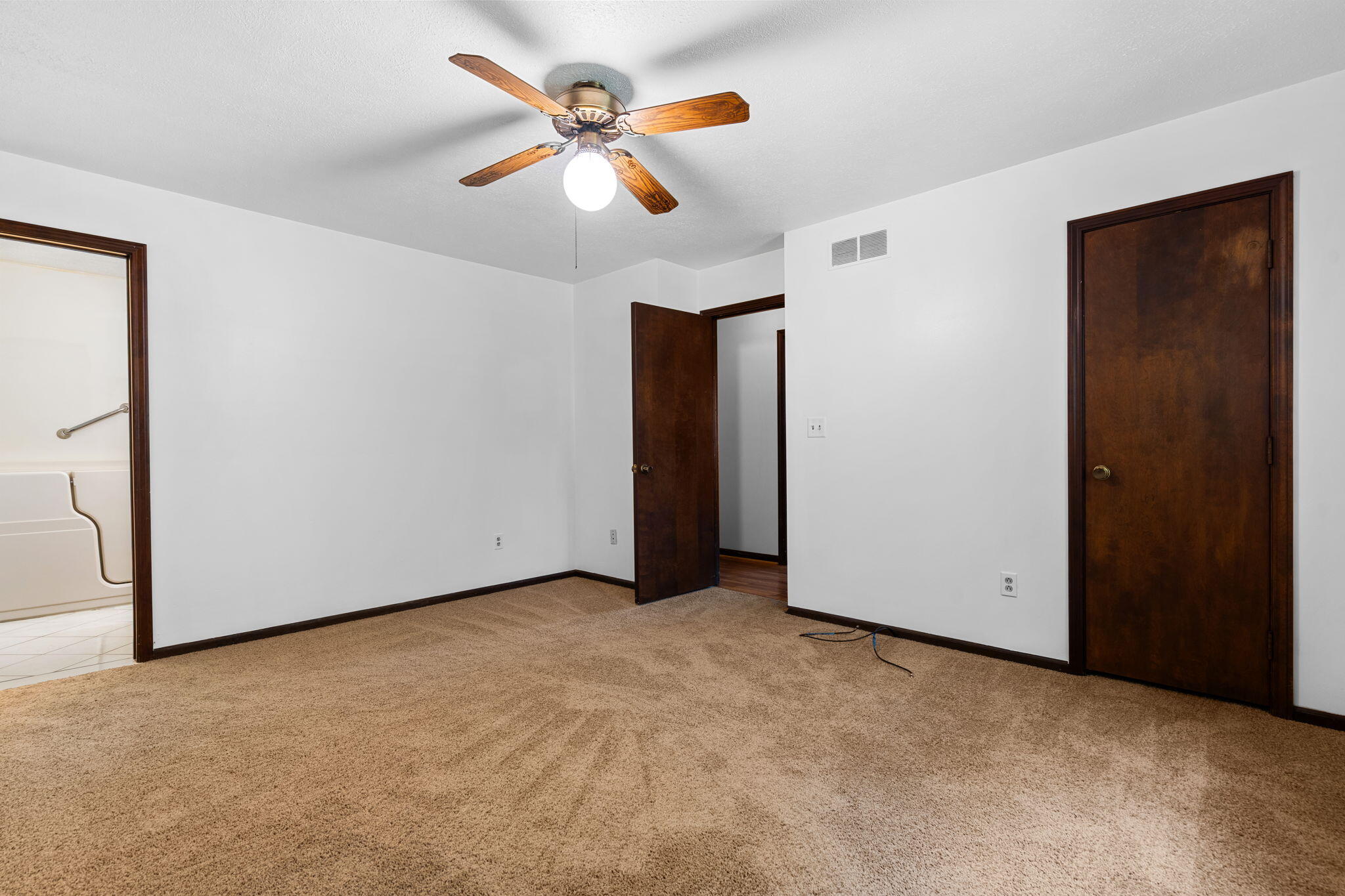 9977 Bemis Road Ypsilanti, MI 48197 - Photo 11 of 35 10-web-or-mls-DSC04340