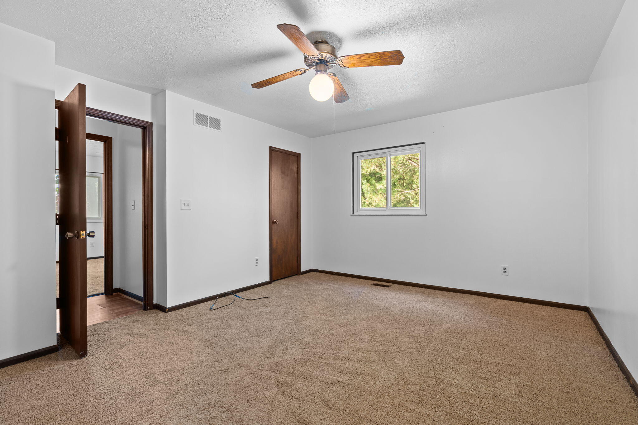9977 Bemis Road Ypsilanti, MI 48197 - Photo 12 of 35 11-web-or-mls-DSC04347