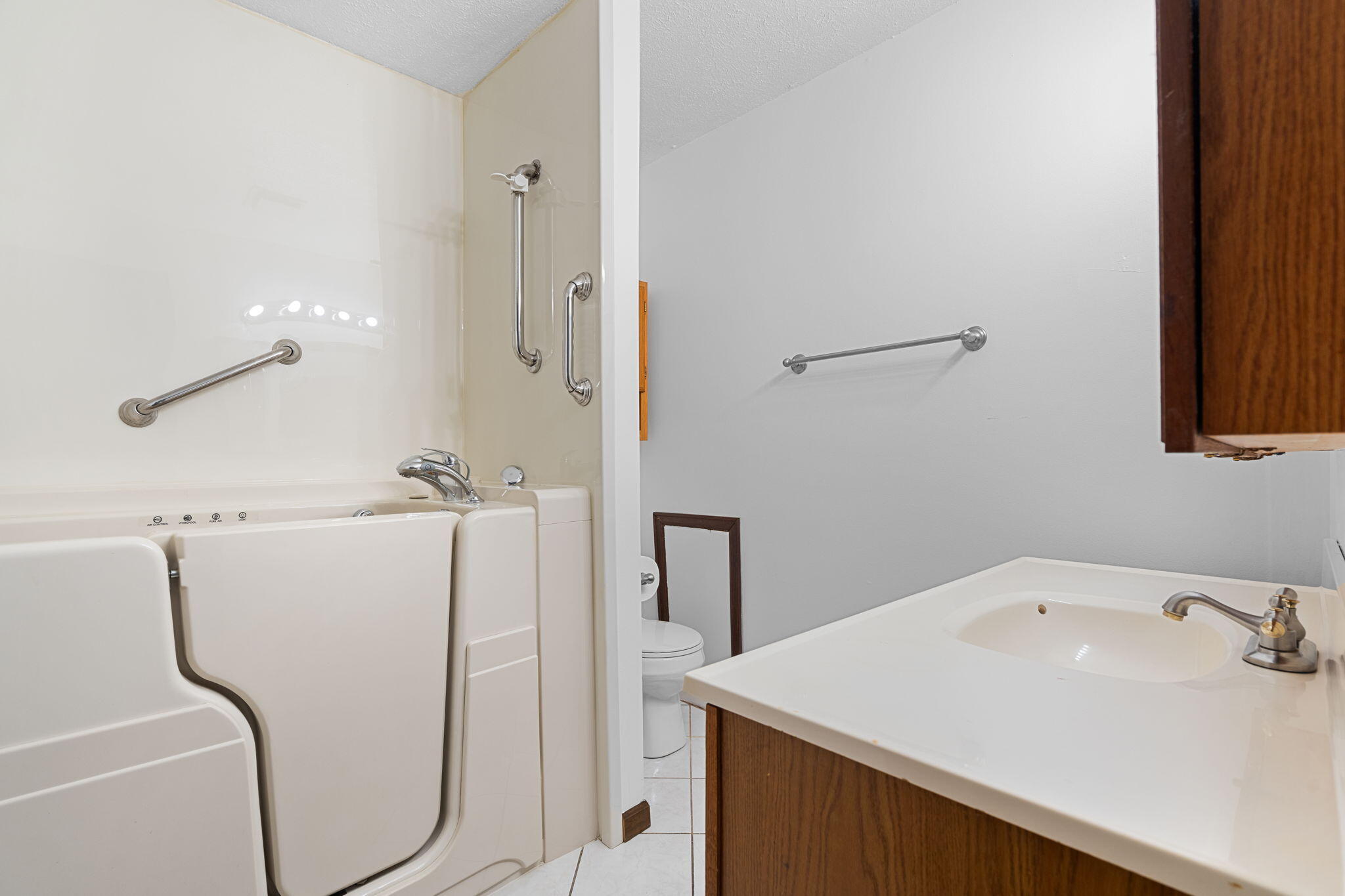 9977 Bemis Road Ypsilanti, MI 48197 - Photo 13 of 35 12-web-or-mls-DSC04352