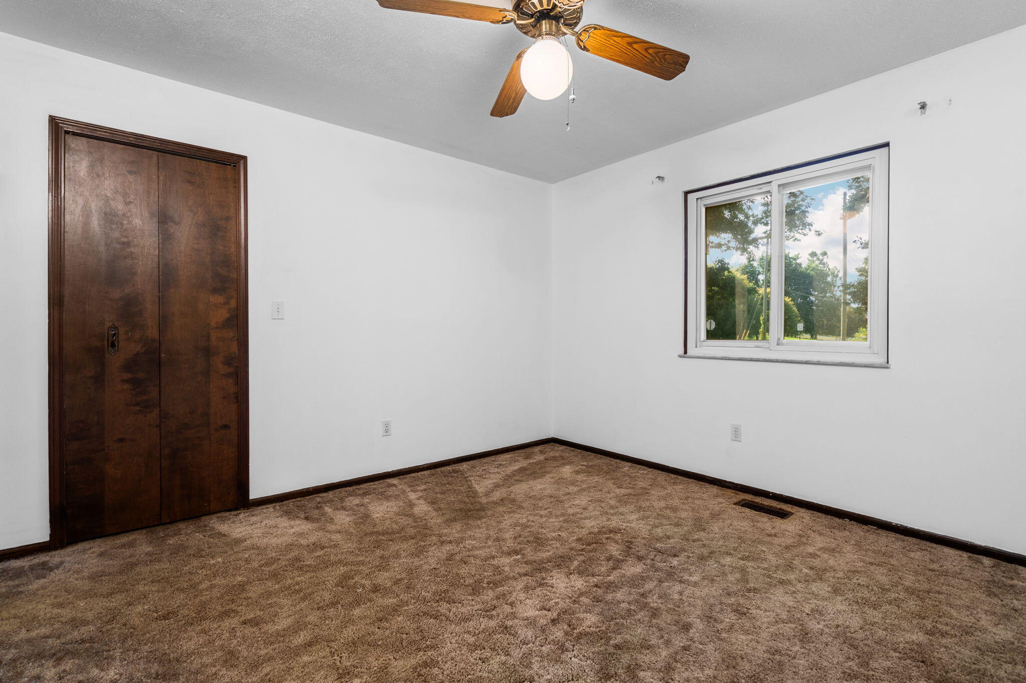 9977 Bemis Road Ypsilanti, MI 48197 - Photo 8 of 35 7-web-or-mls-DSC04318