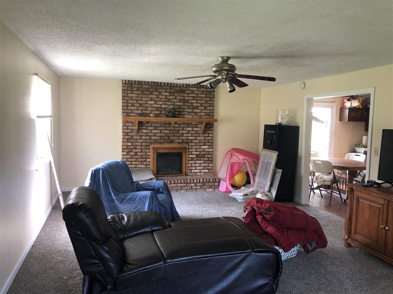 5355 Oleksyn Road Flint, MI 48504 - Photo 3 of 18 50022740-2.JPG