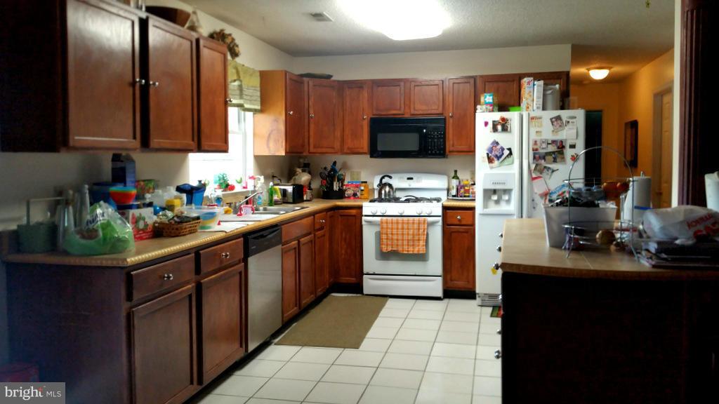 8086 Tate Road Ruther Glen, VA 22546 - Photo 12 of 27 Kitchen