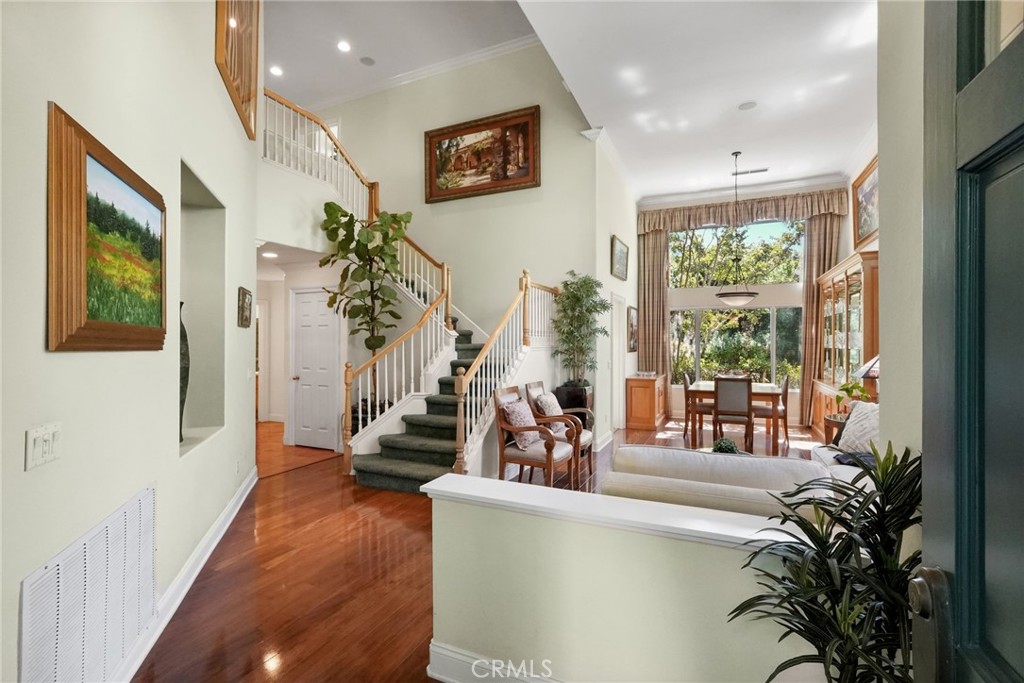 27600 Rutherford Place Valencia, CA 91354 - Photo 8 of 69 Gallery Image 8