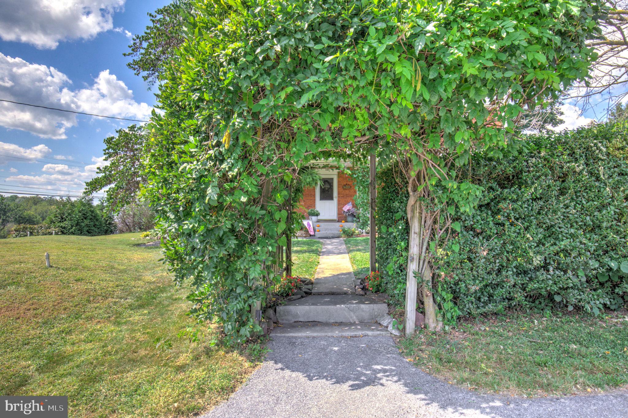 1517 East Newport Road Lititz, PA 17543 - Photo 15 of 85 Gallery Image 15