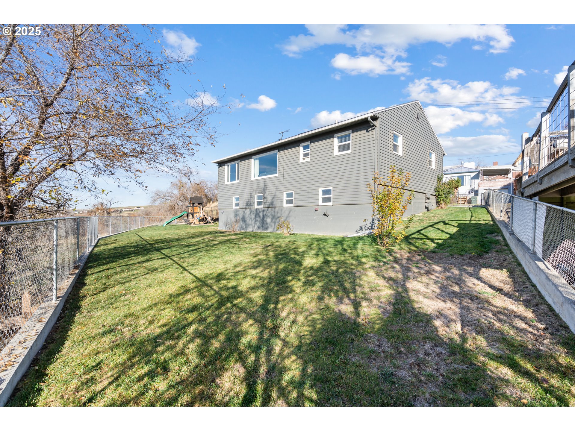 1214 Northwest Furnish Place Pendleton, OR 97801 - Photo 30 of 37 a view of a back yard of the house