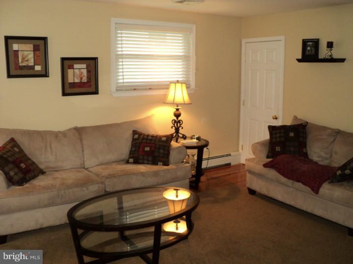 217 Madison Road Willow Grove, PA 19090 - Photo 5 of 18 Living Room