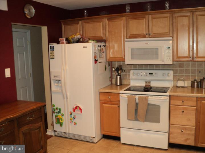 217 Madison Road Willow Grove, PA 19090 - Photo 8 of 18 Kitchen