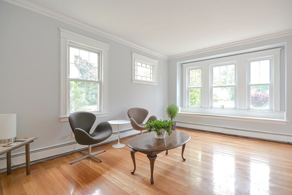 23 Brewster Road Medford, MA 02155 - Photo 4 of 39 Gallery Image 4